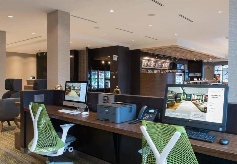 Courtyard By Marriott Holland Downtown Hotel Exterior photo