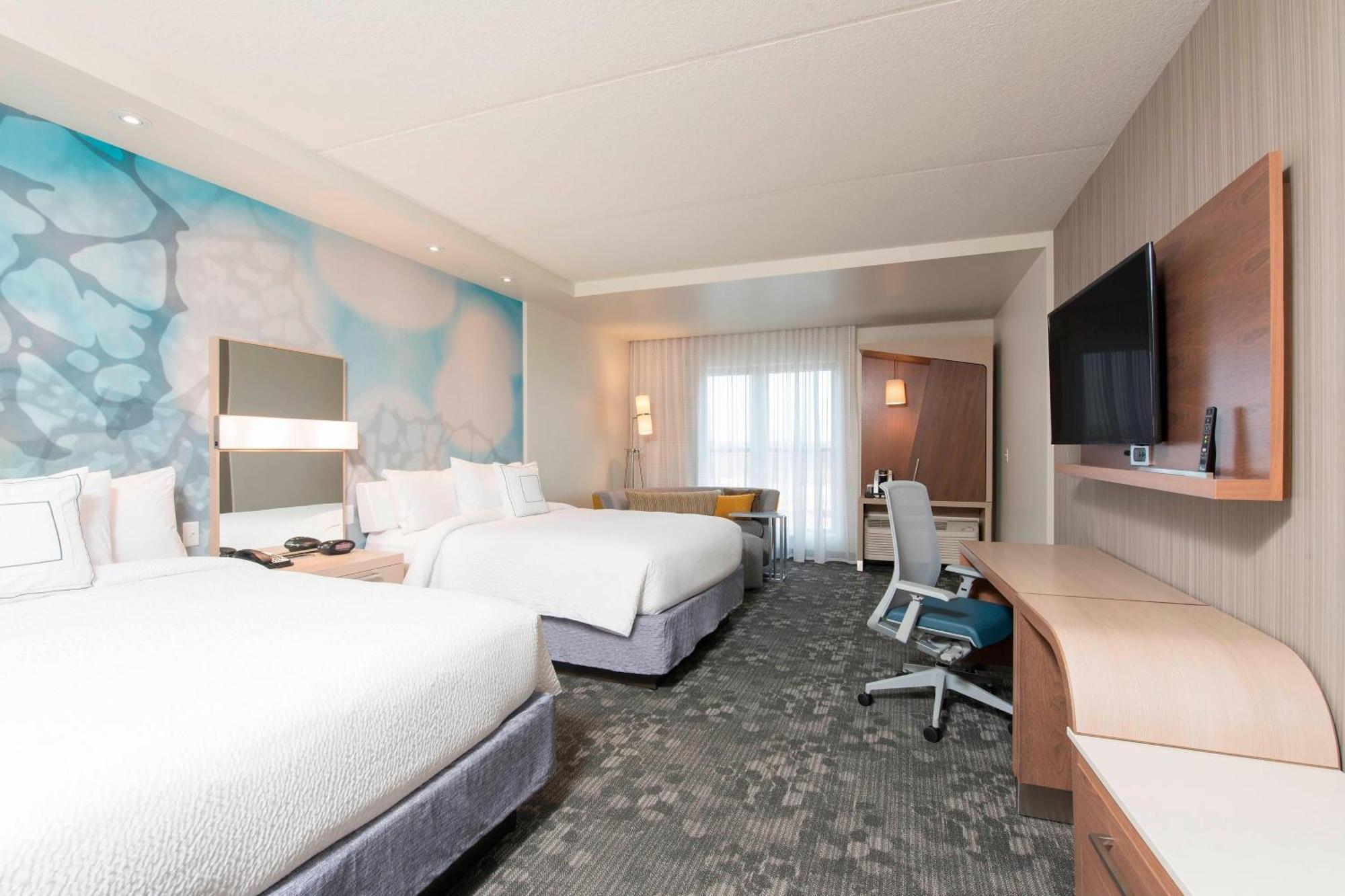 Courtyard By Marriott Holland Downtown Hotel Exterior photo